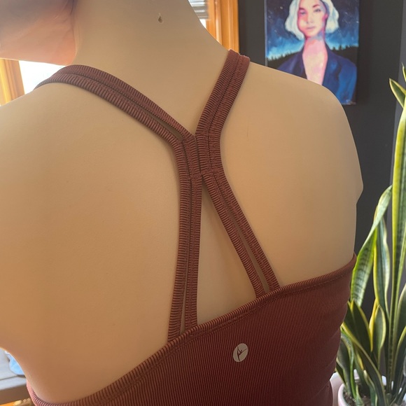 Burgundy yoga top - Picture 2 of 2